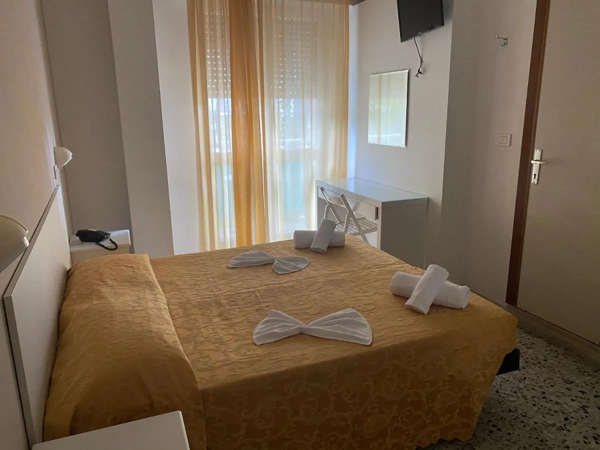 Hotel Modenese Riccione 3*,